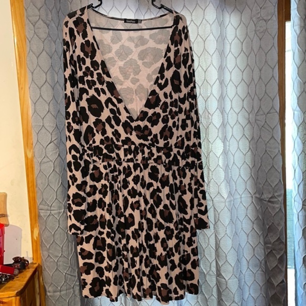 Boohoo dress